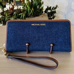 NWT Michael Kors Jet Set Travel Continental Wristlet Wallet